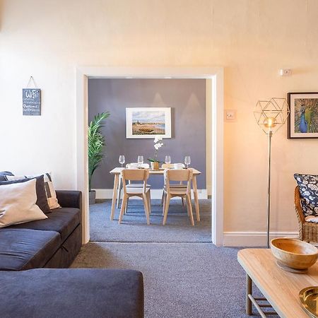 Cozy Coastal Getaway Apartment นอร์ทชีลด์ส ภายนอก รูปภาพ
