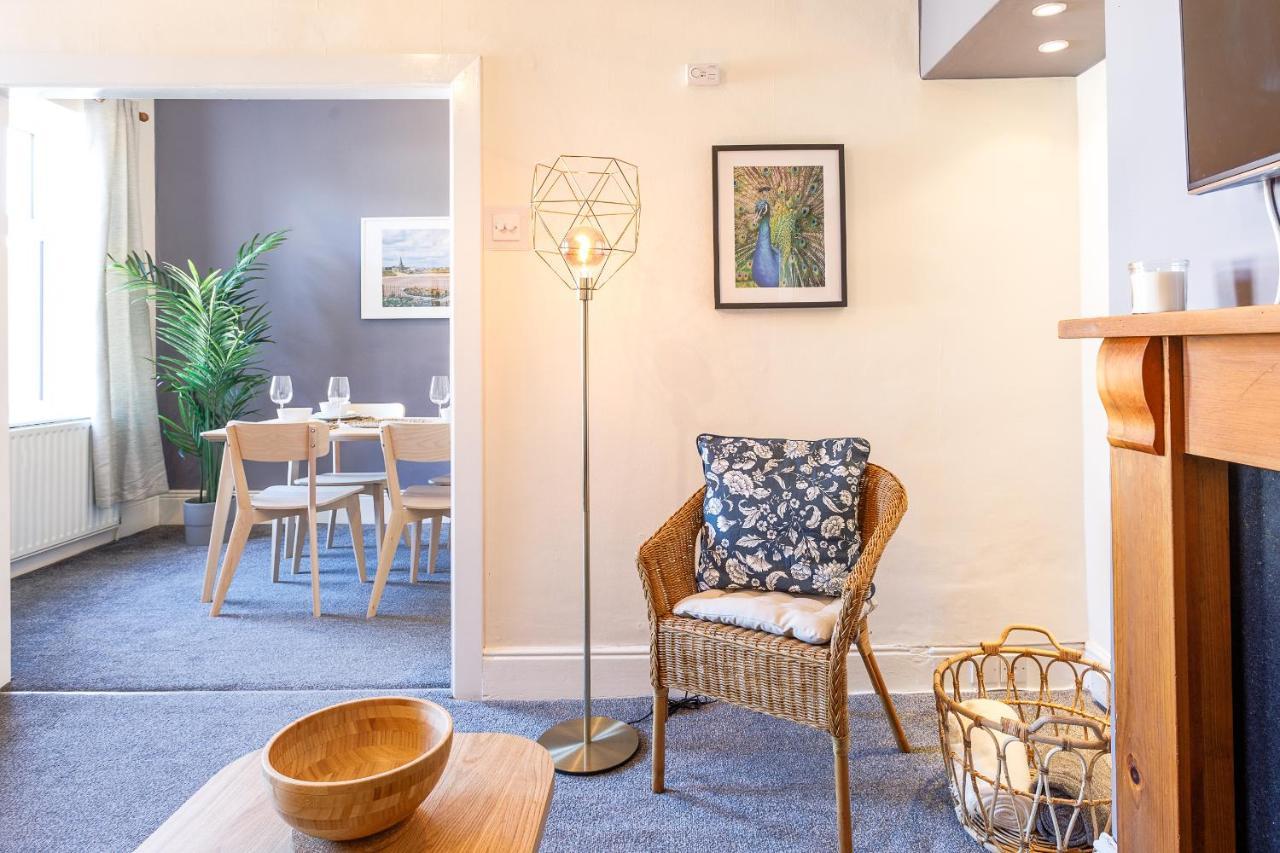 Cozy Coastal Getaway Apartment นอร์ทชีลด์ส ภายนอก รูปภาพ